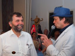 Künstler helfen Kinder - Mit Musik zur Menschlichkeit